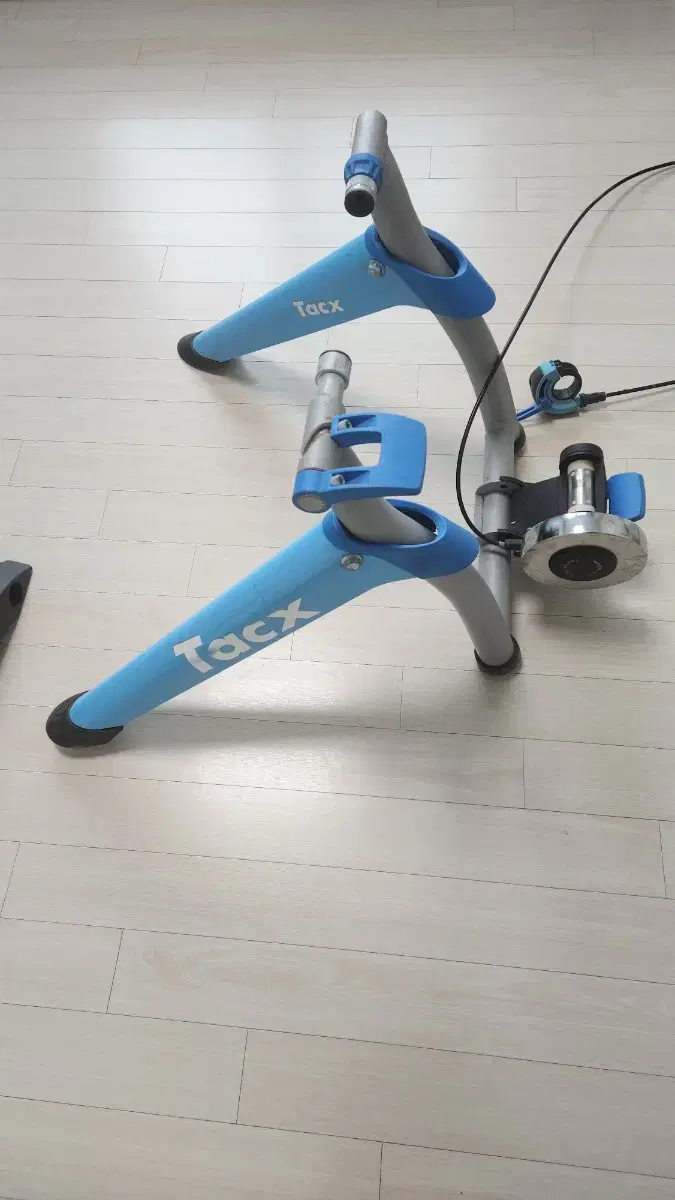 탁스 로라 tacx 로라